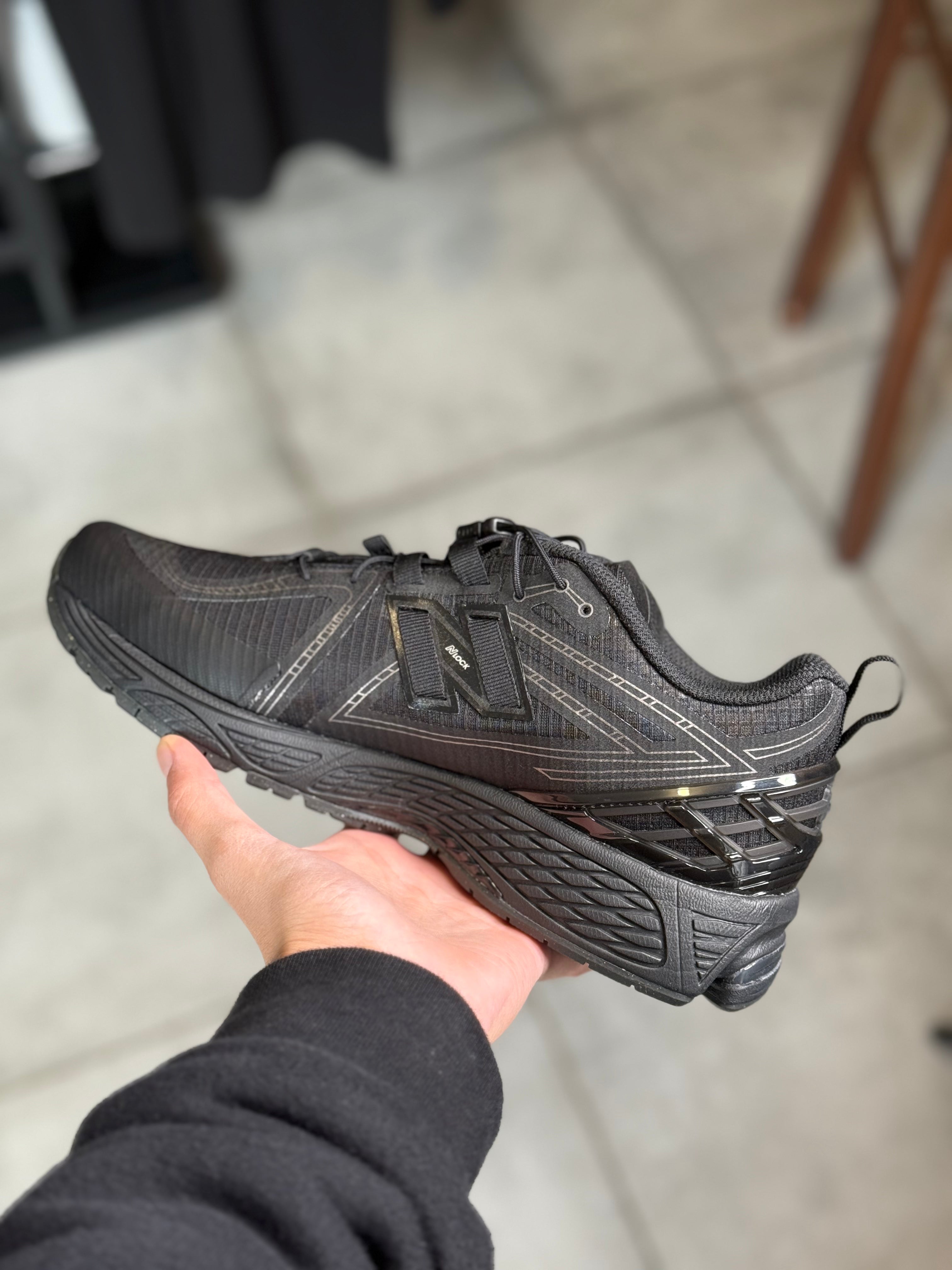 New balance 1906R full black| Lyon