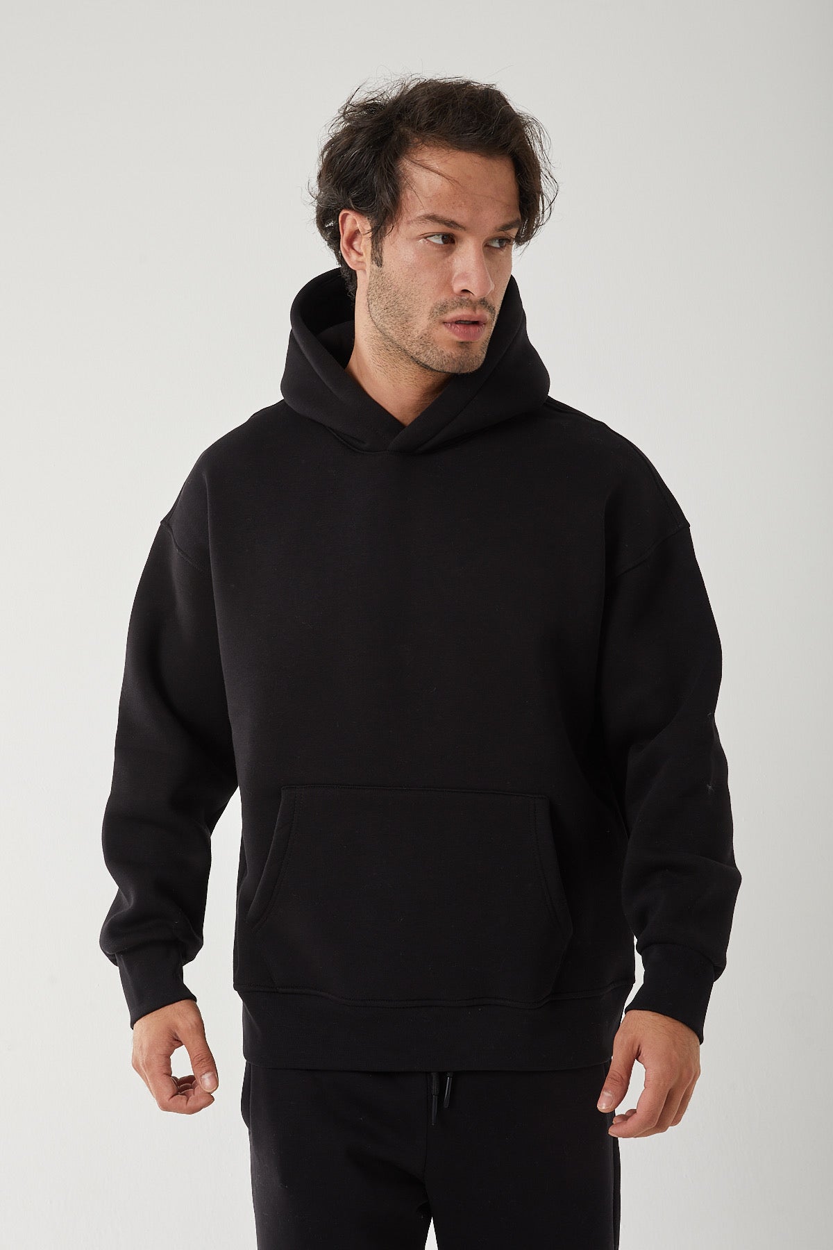 Sweat-shirt à capuche (Noir) Basique