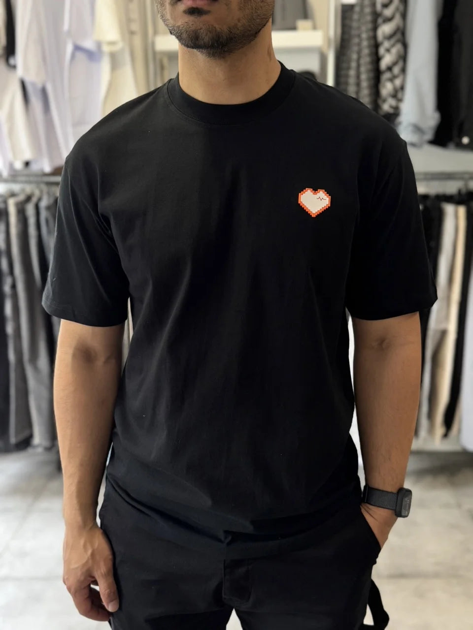 T-shirt noir mini coeur
