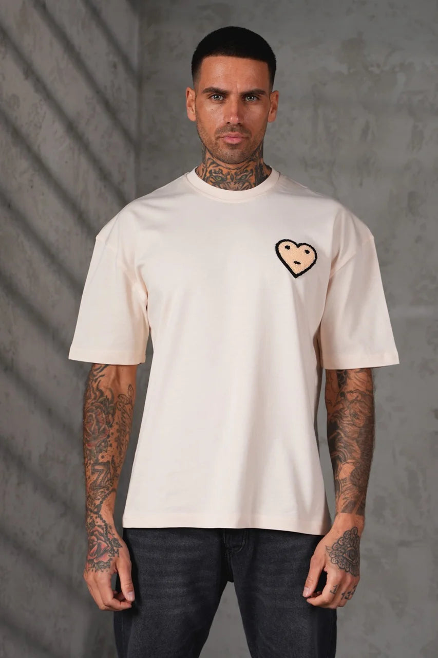 T-shirt oversize beige coeur brodé