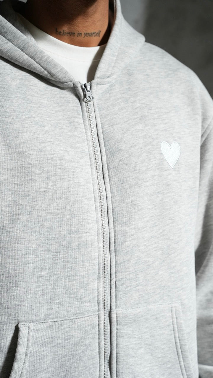 Ensemble veste capuche coeur brodé et pantalon coupe droite gris clair | Lyon