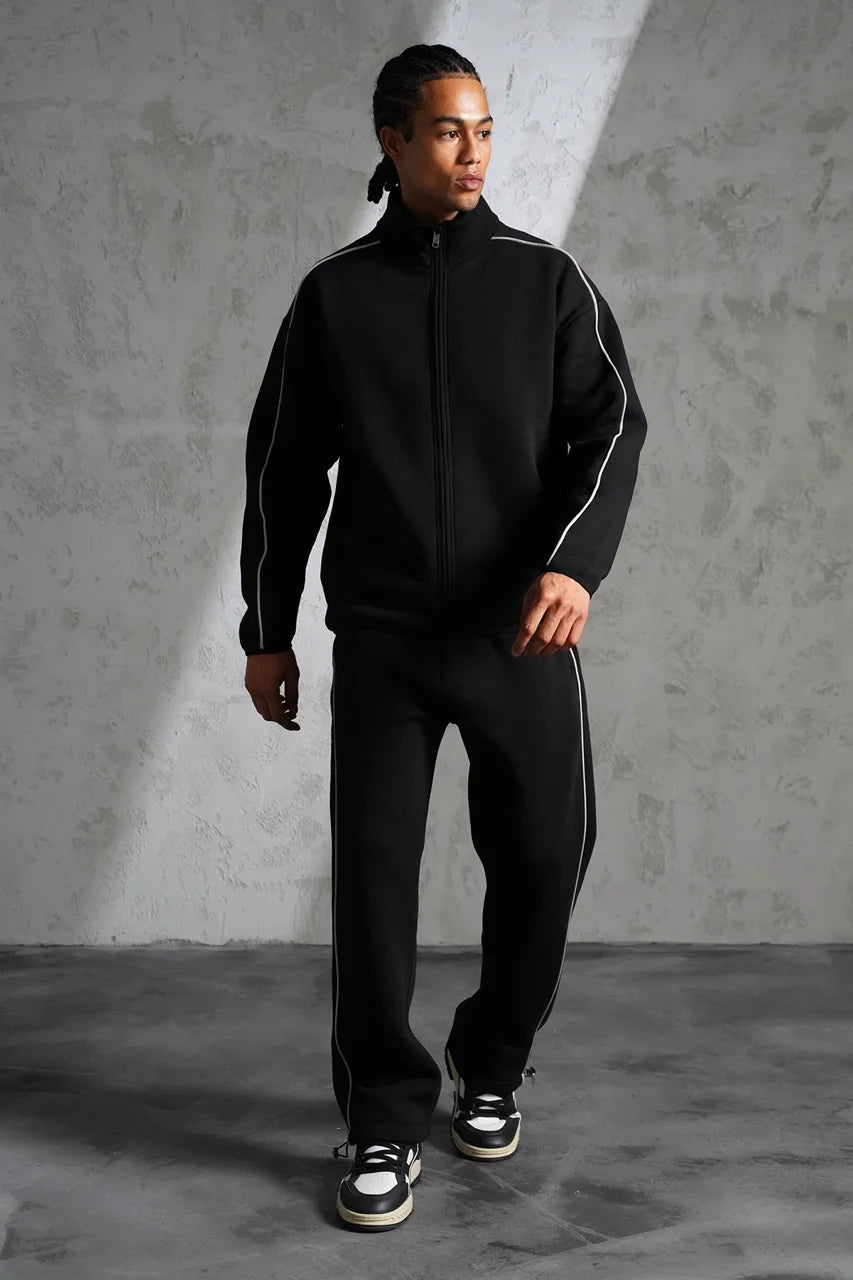 Ensemble basique de couleur noir pantalon coupe droite et veste sans capuche | Lyon