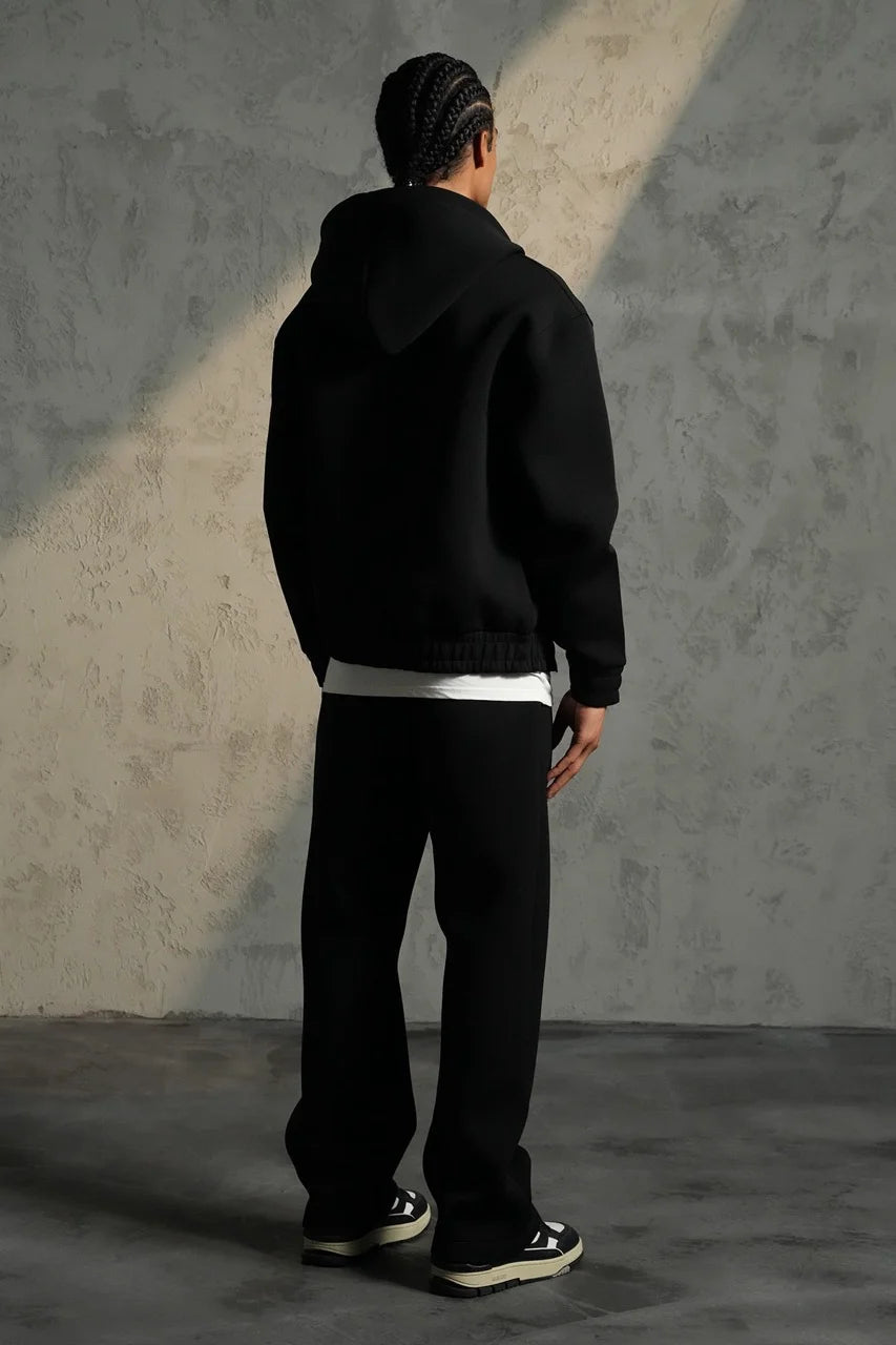 Ensemble basique aspect neoprene de couleur noir pantalon coupe droite et veste sans capuche| Lyon