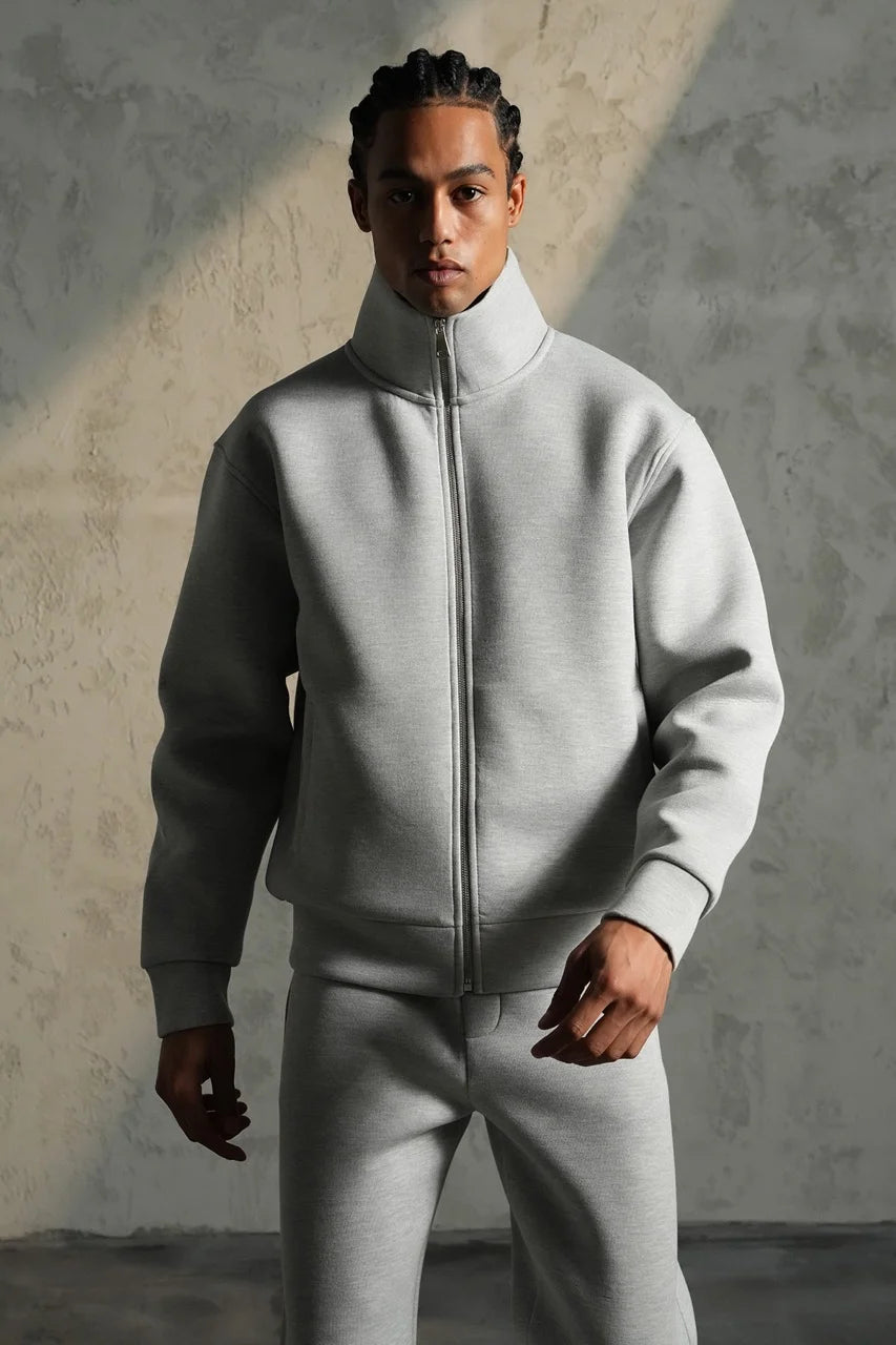 Ensemble basique aspect neoprene de couleur grise pantalon coupe droite et veste sans capuche| Lyon