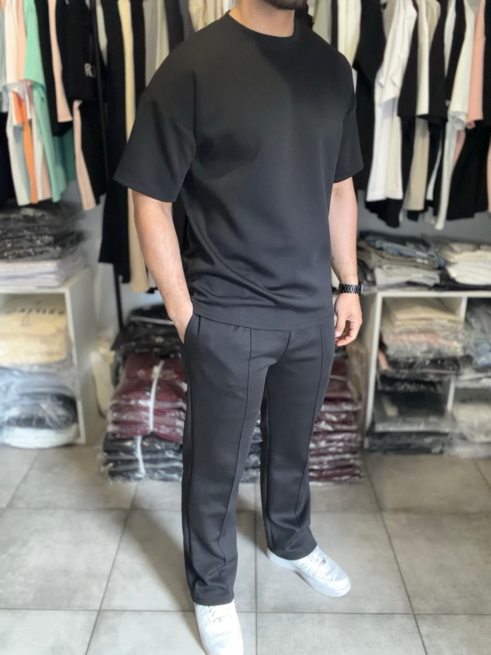 Ensemble oversize t-shirt demi-manche Pantalon coupe droite noir GASHIA | Lyon