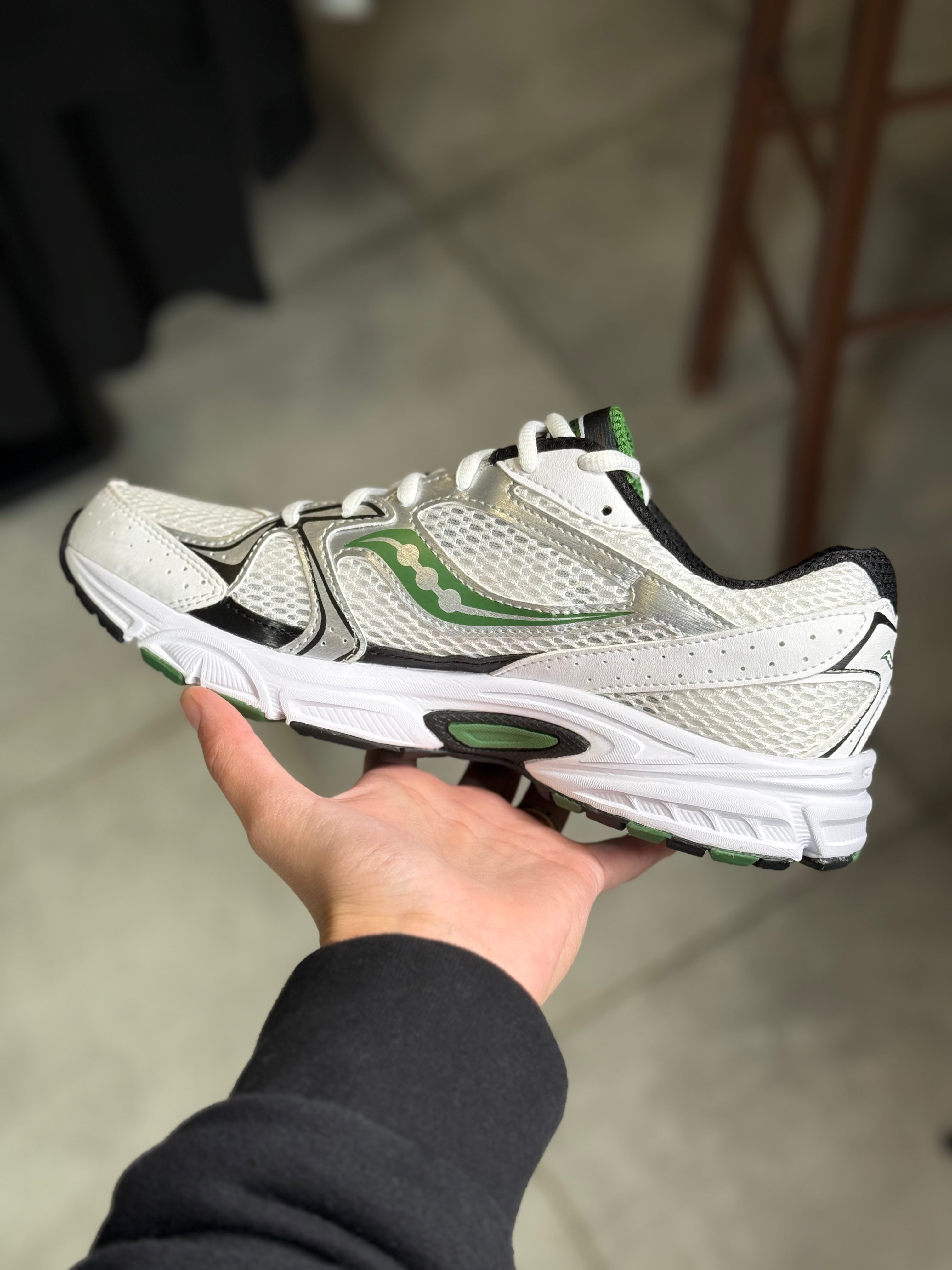 Saucony Ride Millennium blanche et verte | Lyon