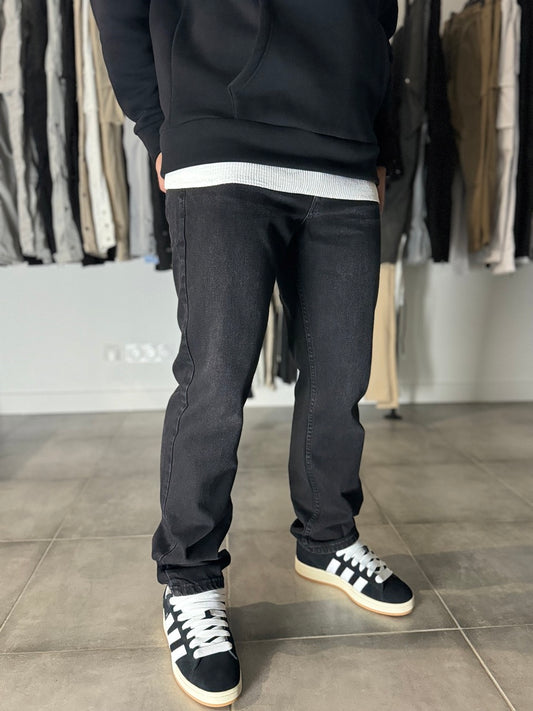 Pantalon jean coupe droite long noir simple