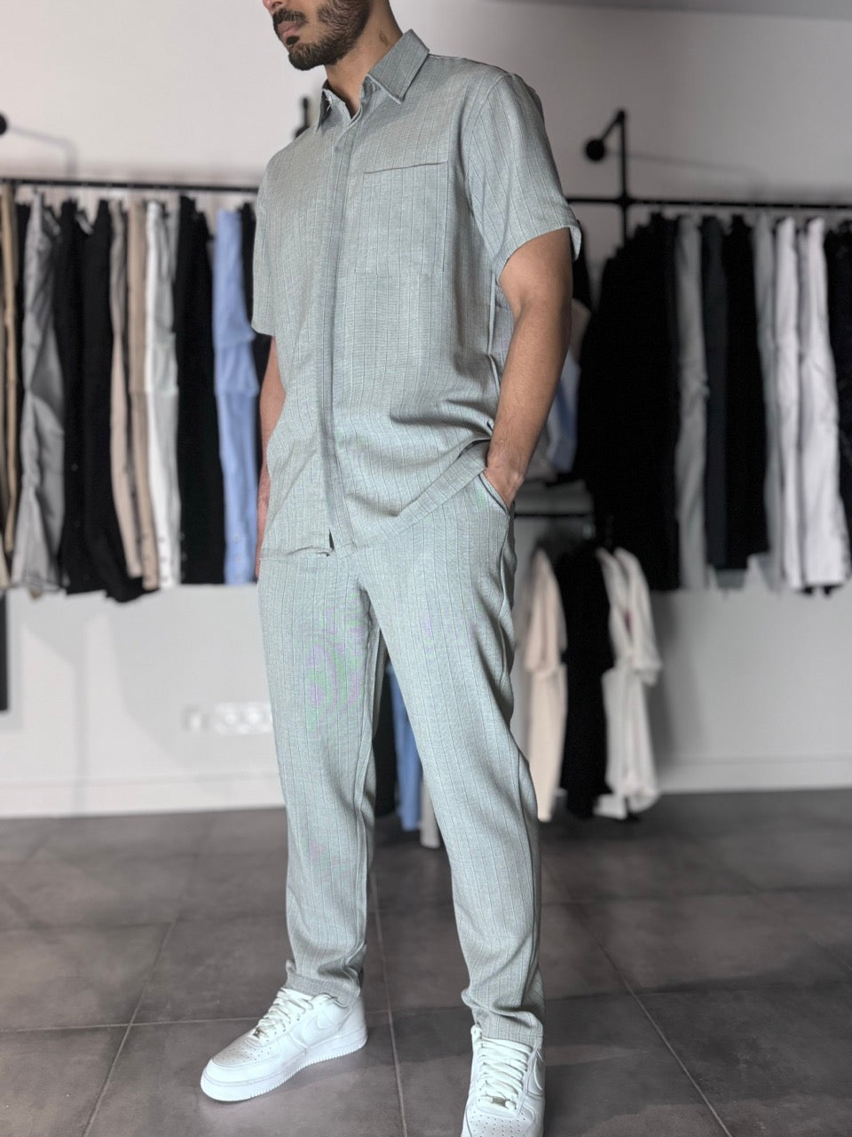 Ensemble gris chemise pantalon fluide