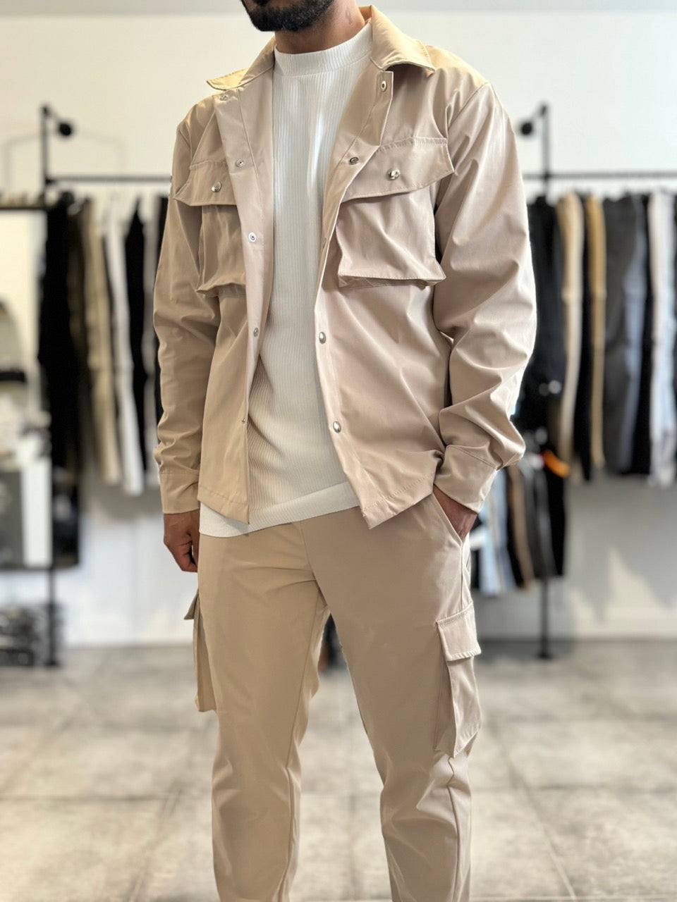 Veste cargo boutonnée beige simple pour ensemble VESPA