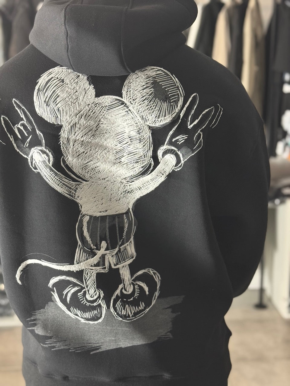 Sweat-shirt à capuche (Noir) mickey