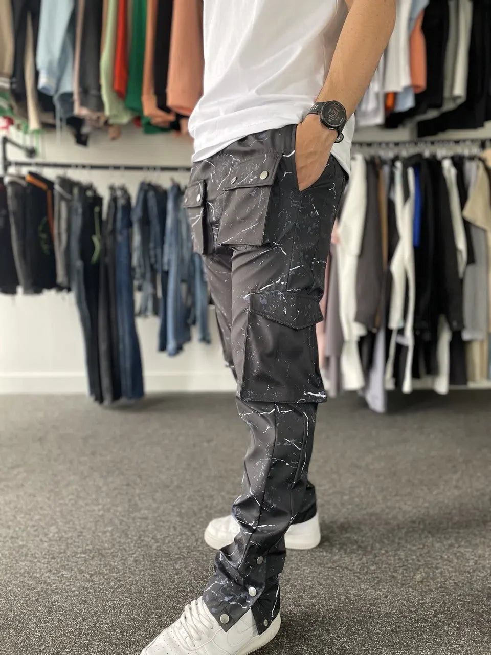 Pantalon cargo Noir marbré boutonné