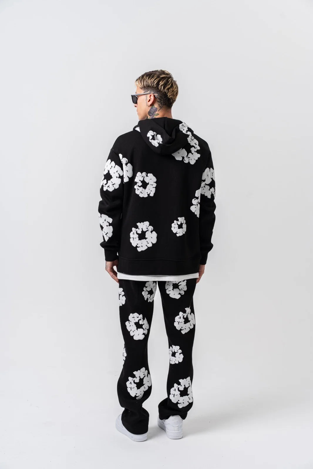 Ensemble jogging à FLEURS veste à capuche et pantalon Noir / Blanc | Lyon