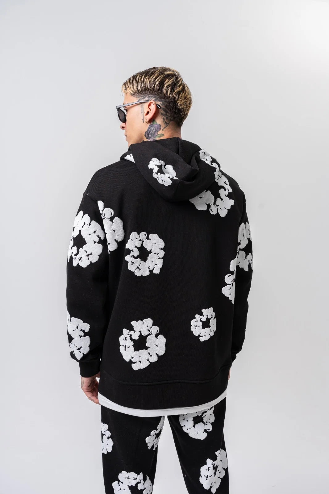 Ensemble jogging à FLEURS veste à capuche et pantalon Noir / Blanc | Lyon