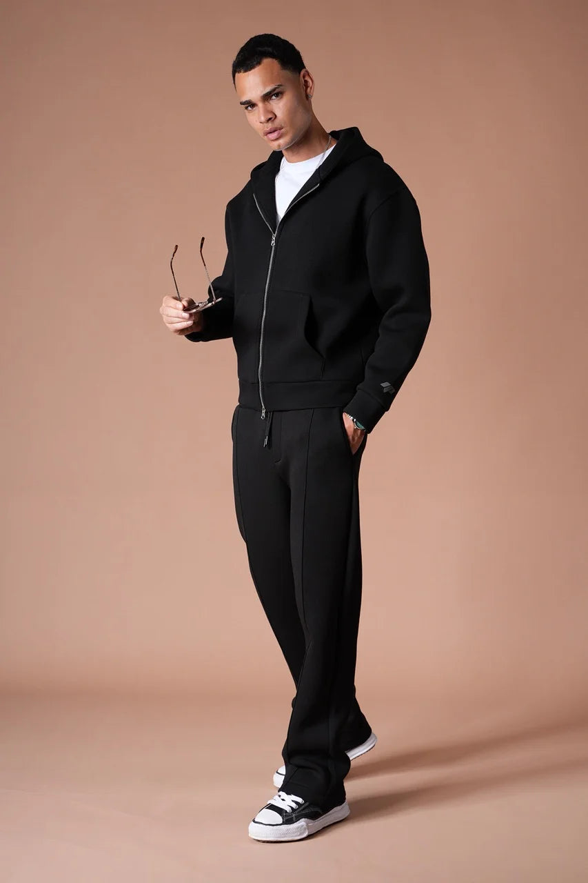 Ensemble basique aspect neoprene de couleur noire pantalon coupe droite et veste | Lyon