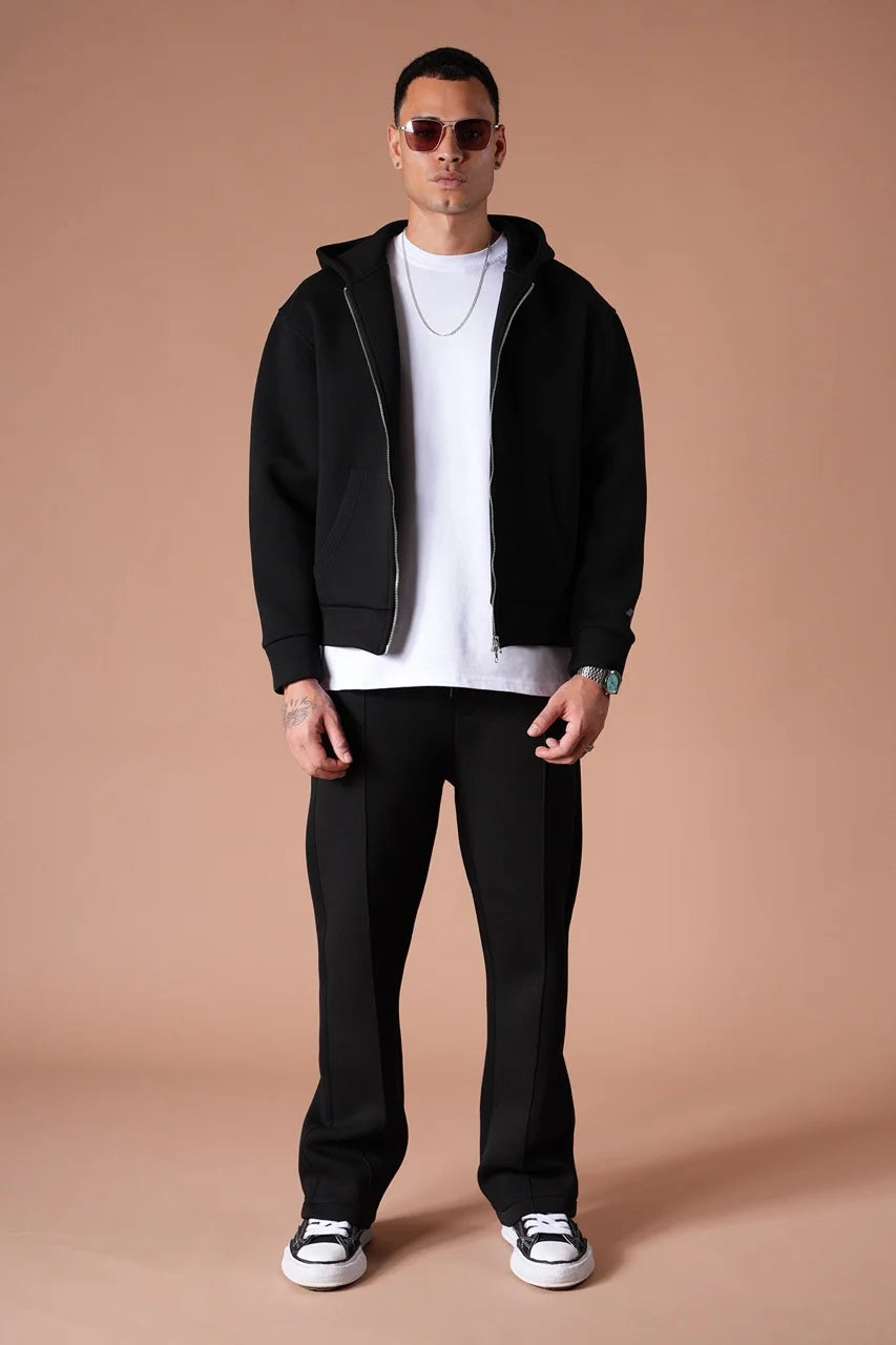 Ensemble basique aspect neoprene de couleur noire pantalon coupe droite et veste | Lyon