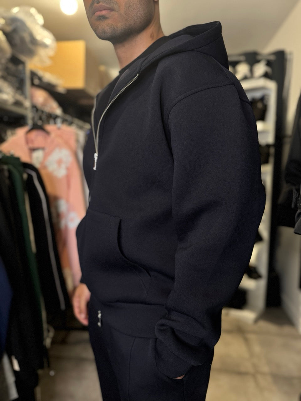 Ensemble basique aspect neoprene de couleur bleu marine pantalon coupe droite et veste | Lyon