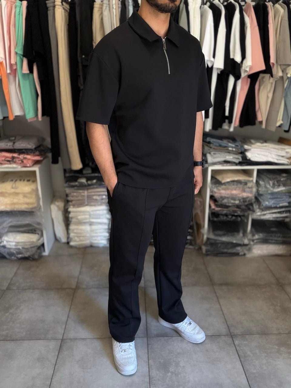 Ensemble oversize Polo demi-manche zippé Pantalon coupe droite noir YOTA | Lyon