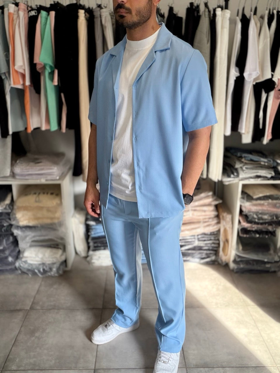 Ensemble chemise demi-manche Pantalon coupe droite bleu ciel YOTA | Lyon