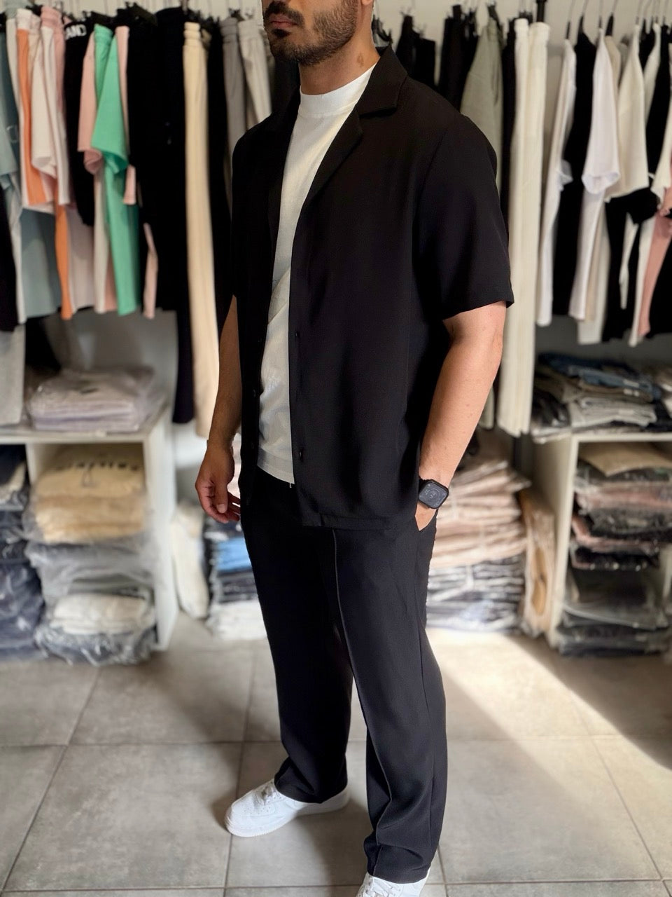 Ensemble chemise demi-manche Pantalon coupe droite noir YOTA | Lyon