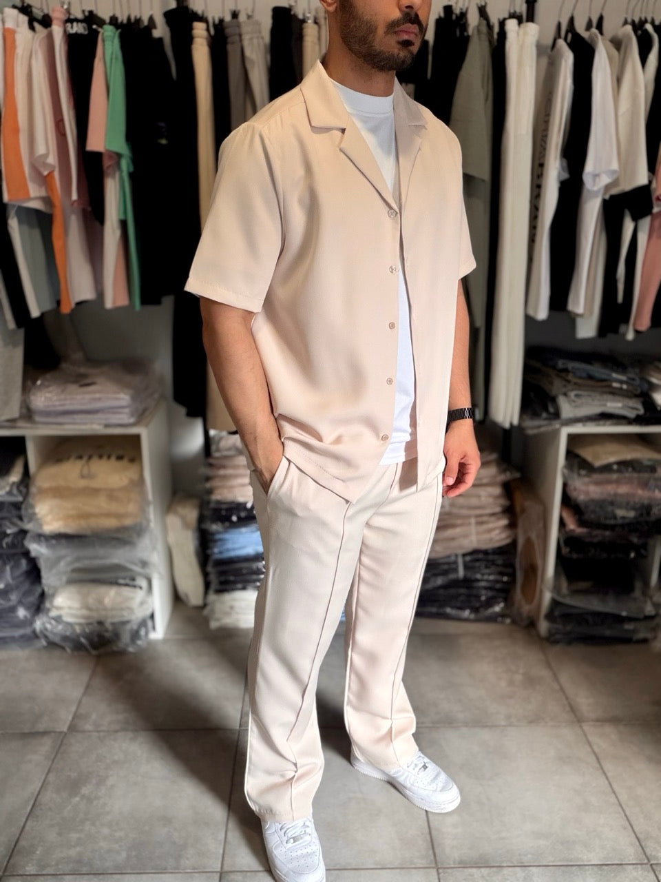 Ensemble chemise demi-manche Pantalon coupe droite beige YOTA | Lyon